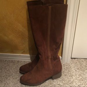 NEW Time and tru brown suede boots